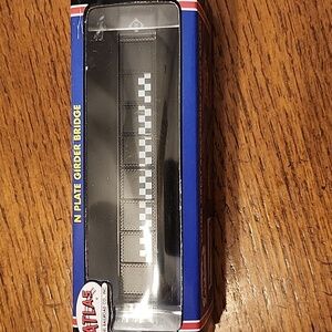 Atlas N Plate grade bridge